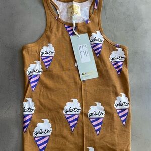 Hugo Loves tiki tank NWT